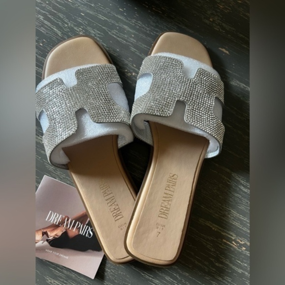 Cut-out Strap Light Sole Slide Sandals sz 7